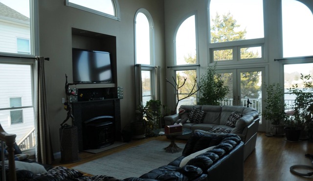 3 Bedroom house. The BayHouse on The water. Movie theater Dock, Rafts, Fishin
