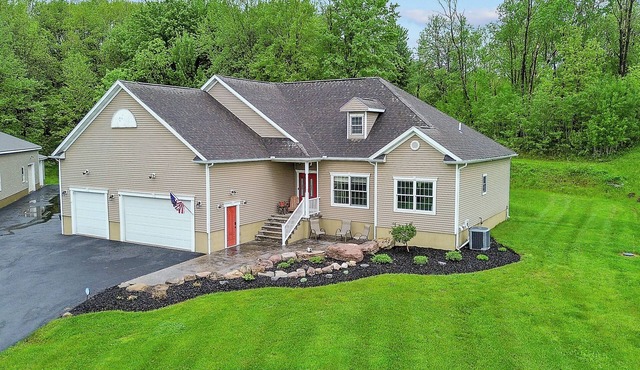 3 Bedroom house on over 100 acres, peace, quiet, but close to many amenities