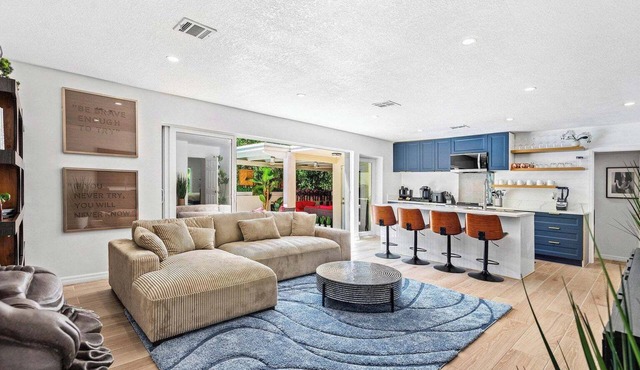 3-bedroom house in Fort Lauderdale with Pool, Hot Tub and Sauna