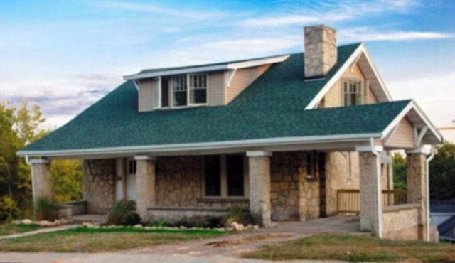 3-bedroom house in welcoming Jefferson City, 4minutes from downtown