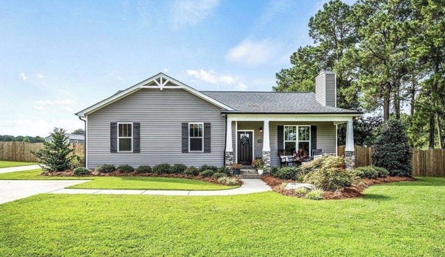 3-bedroom house in nice Willow Springs with WiFi, AC
