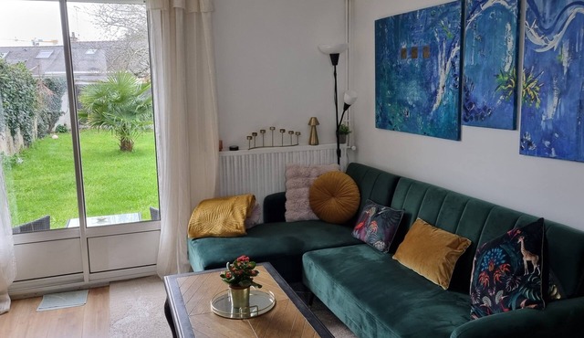 3-bedroom house with enclosed garden 1km from the ocean