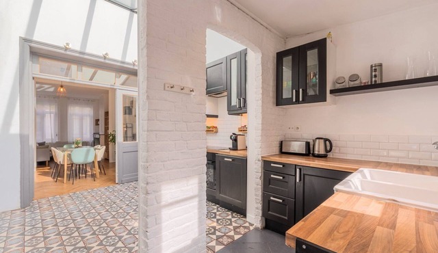 3 bedroom house with garden, near Lille