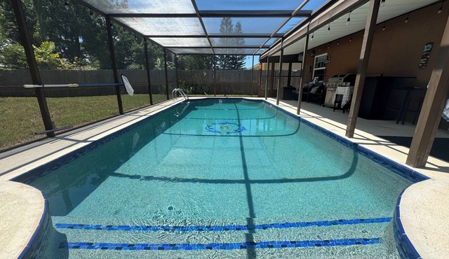 3-bedroom house with heated pool in Largo minutes from breathtaking beaches