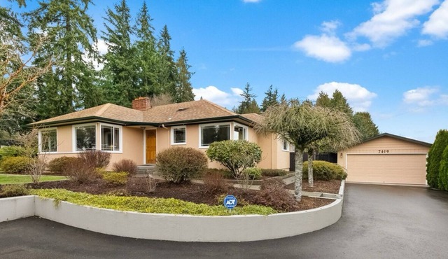 3 Bedroom House with large Garden - Pet friendly