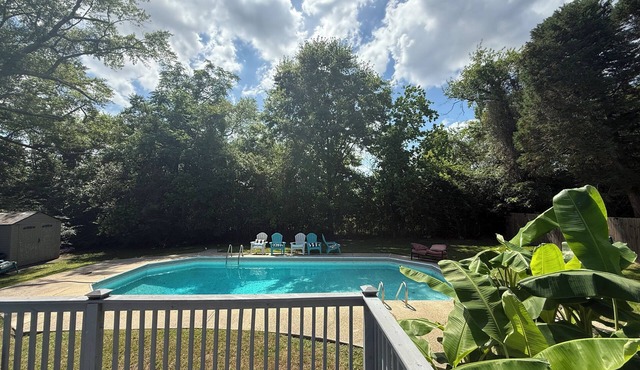 3-bedroom house with pool in hometown Dothan.
