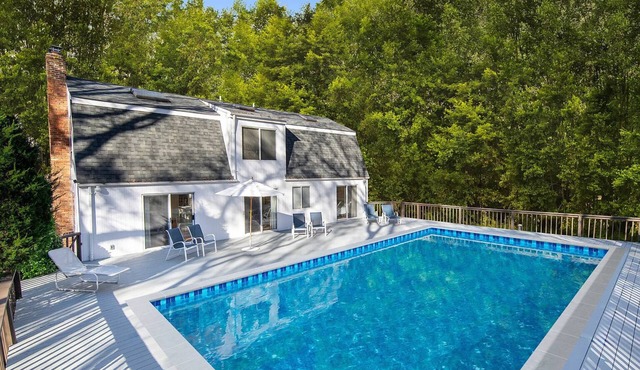 3-bedroom house with wooded views and private, heated pool in Sag Harbor