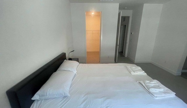 3-bedroom house with WiFi and AC in Ontario