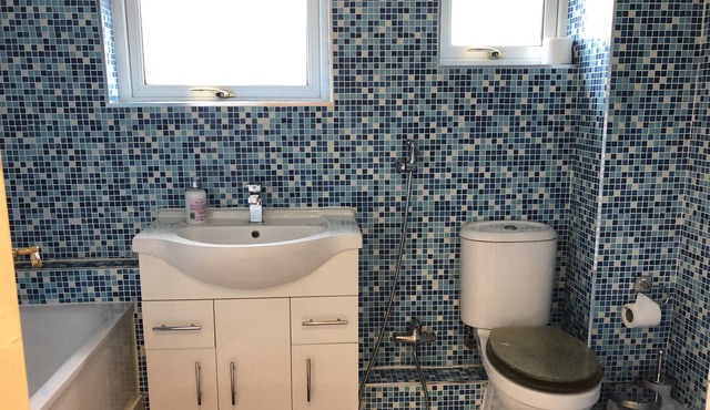 3 bedroom independent lovely home Farnham Royal Slough