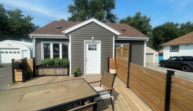 3 bedroom LaSalle home bordering Amherstburg & minutes away from Windsor