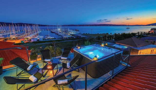 3 bedroom lovely apartment in Kastel Gomilica