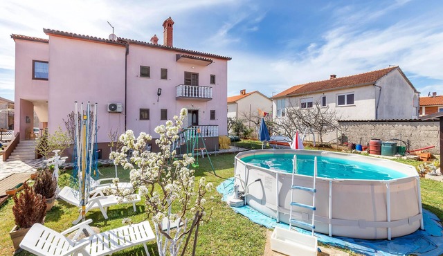 3 bedroom lovely apartment in Pula