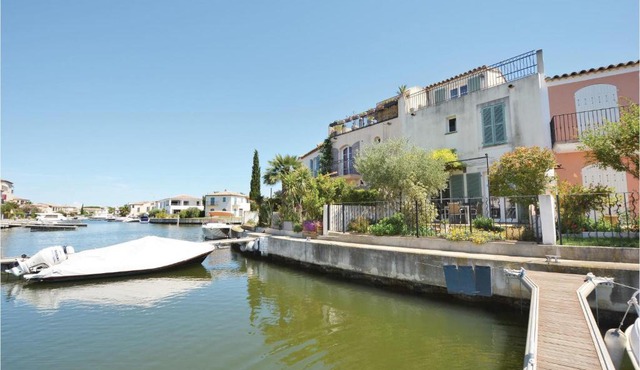 3 Bedroom Lovely Home In Aigues-Mortes