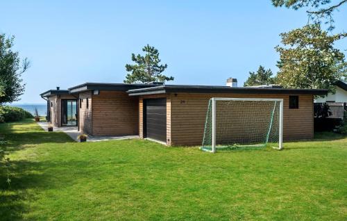 3 Bedroom Lovely Home In Martofte