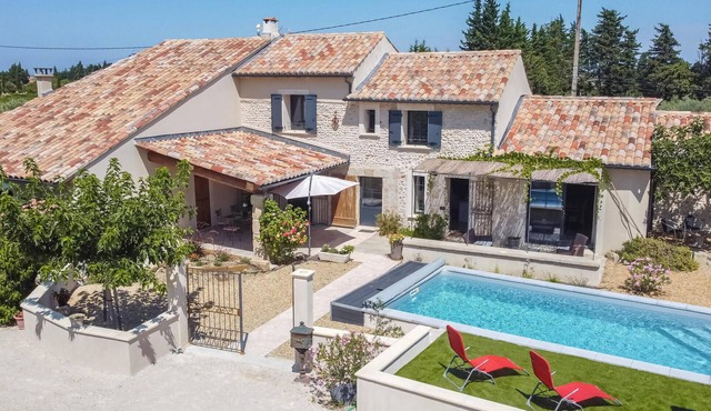 3 bedroom lovely home in Violes