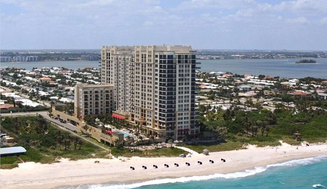 3 bedroom Luxurious Presidential Penthouse ,Ocean View + 5 star Resort Amenities