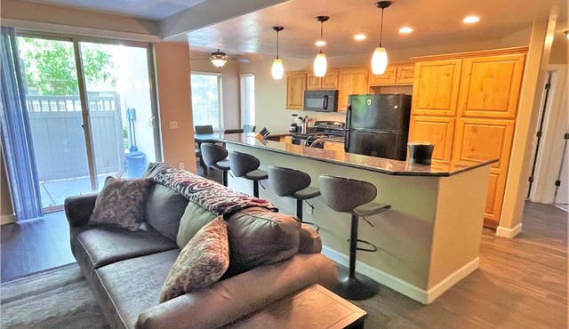 3-Bedroom Luxury Condo in the Heart of the City