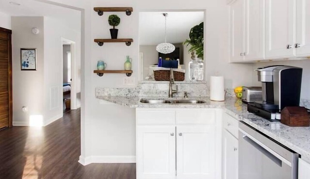 3 Bedroom Luxury House Near Downtown Raleigh