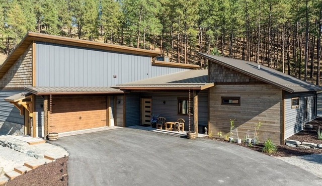 3-bedroom luxury lodge in Eureka, Montana located at the Wilderness Club Resort