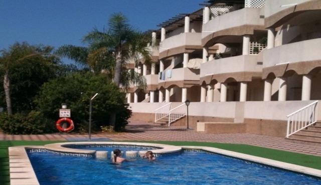 3 BEDROOM LUXURY PENTHOUSE, BEACH & GOLF & POOL, WIFI, Large TV/SATELLITE,GARAGE