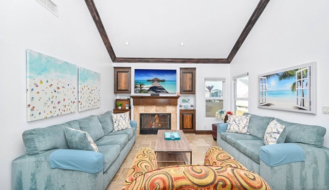 3 Bedroom Luxury Home Steps to Balboa Fun Zone