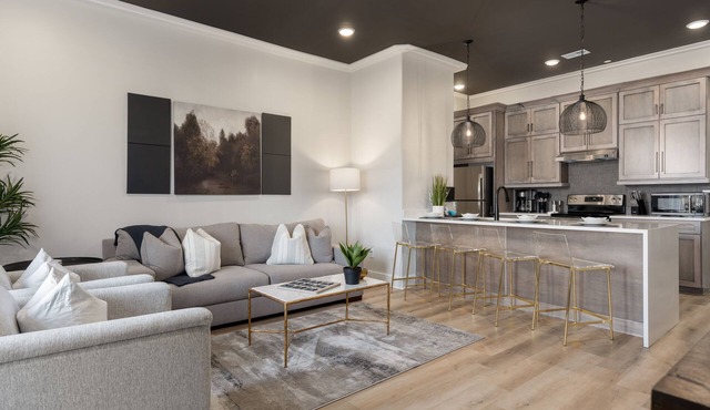 3 Bedroom, Main Level
