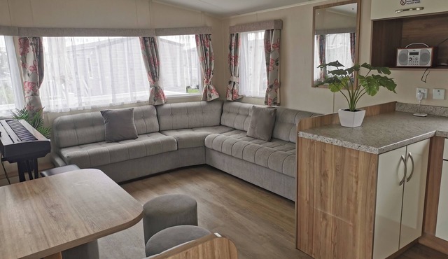 3 Bedroom Mersea Beach Retreat-Getaway by the Sea