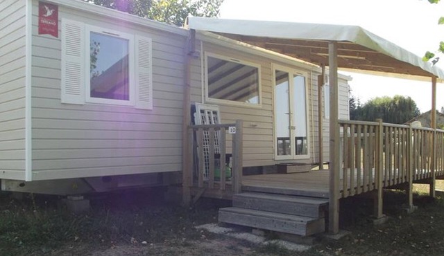 3-bedroom mobile home with terrace, sleeps 6