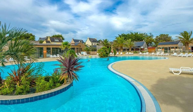 3 bedroom mobile home, swimming pool, semi-covered terrace, holiday vouchers