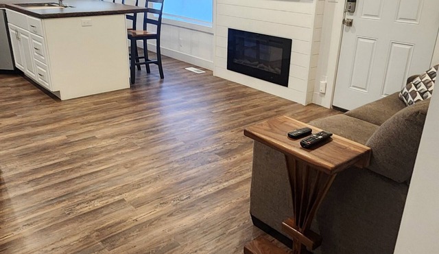 3-bedroom mobile home in charming Colorado City with WiFi, AC, Washer and Dryer