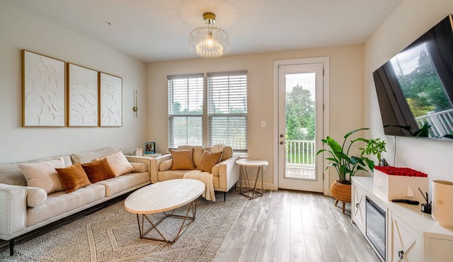 3-bedroom modern retreat in Largo close to shopping, restaurants and DC