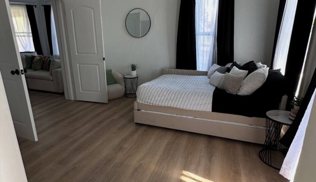3-bedroom Modern Apartment