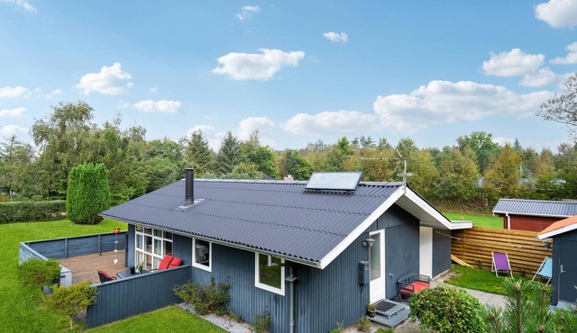 3 bedroom nice home in Hals
