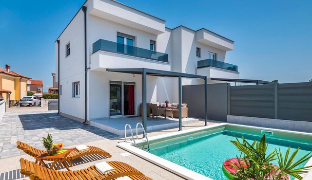 3 bedroom nice home in Jadrija