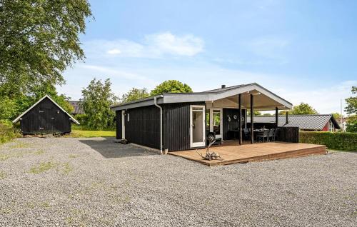 3 Bedroom Nice Home In Roslev