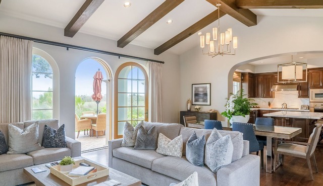 3 Bedroom Ocean-King Villa