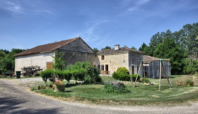 3 bedroom old stone house in the heart of a wildlife reserve