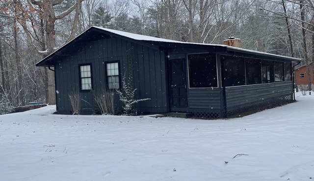 3-bedroom Peaceful Escape in Murphy