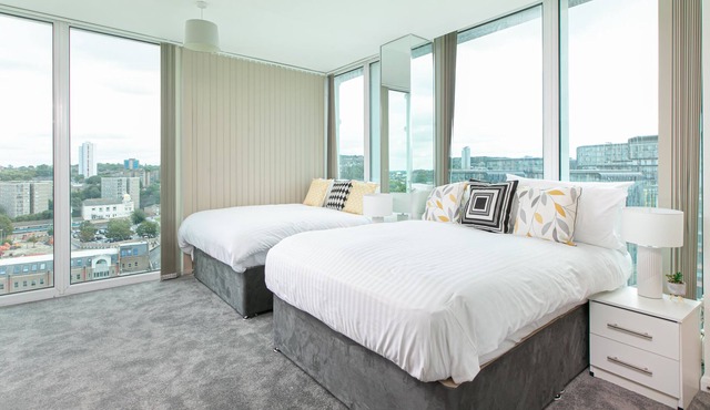 3 Bedroom Penthouse Near London Excel, O2 Arena, Greenwich