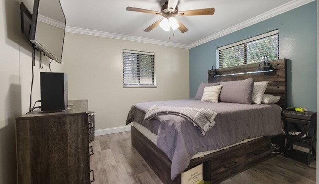 3-bedroom pet friendly house with AC in Shady Spring- close to Winterplace!
