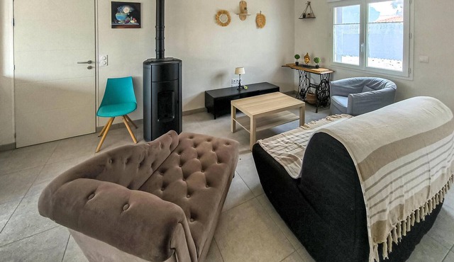 3 bedroom pet friendly home in La Jonchere