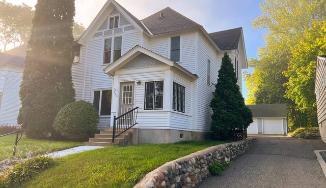 3 Bedroom Pet Friendly Stay