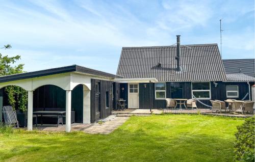 3 Bedroom Pet Friendly Home In Roslev