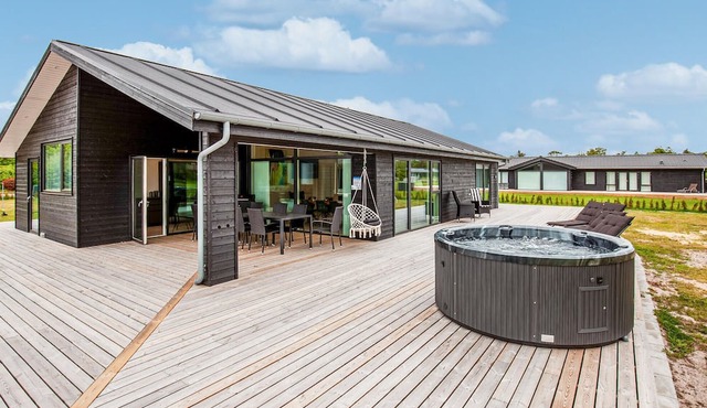 3 bedroom pet friendly home in Sæby