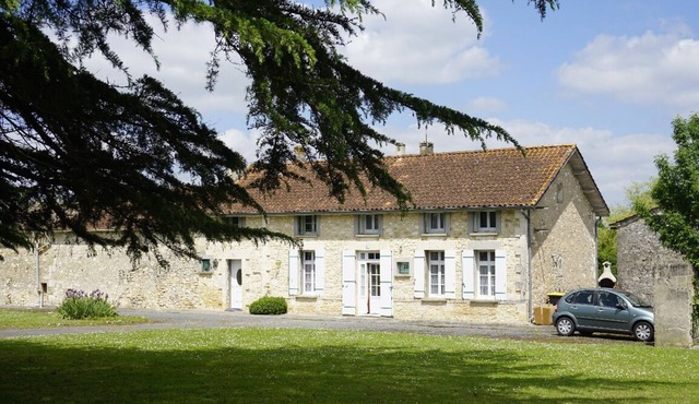 3 bedroom private vacation home in vã©lines