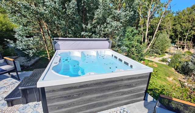 3 Bedroom Private vacation home in Ã‰gly