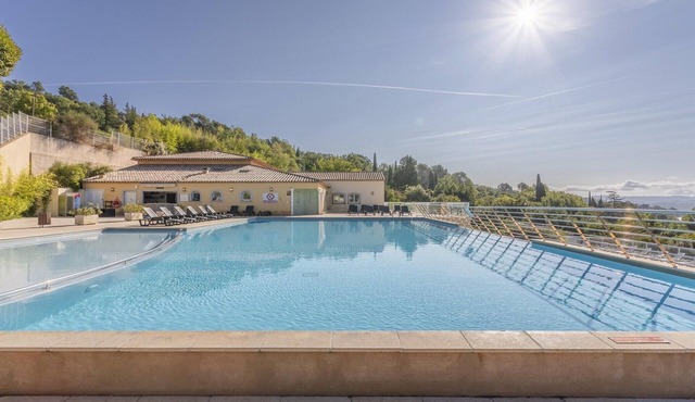 3-Bedroom Provencal Retreat for 8
