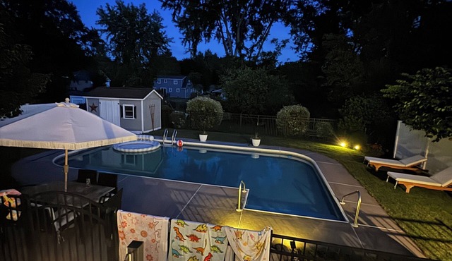 3 Bedroom Ranch with private inground pool just 12 mi. from SPAC and racetrack