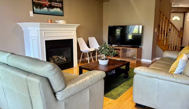 3, bedroom ravine home
