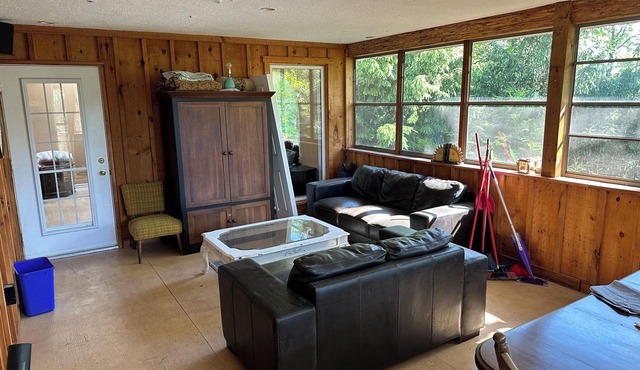 3 Bedroom river front cottage in Port Franks